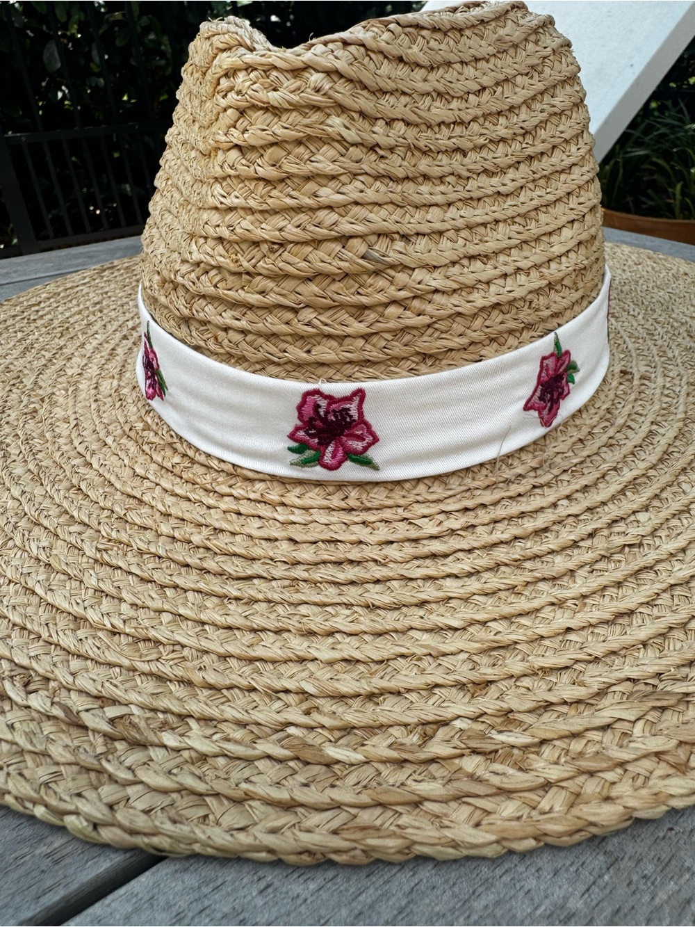 Renwick- Embroidered Azalea Band Straw Hat